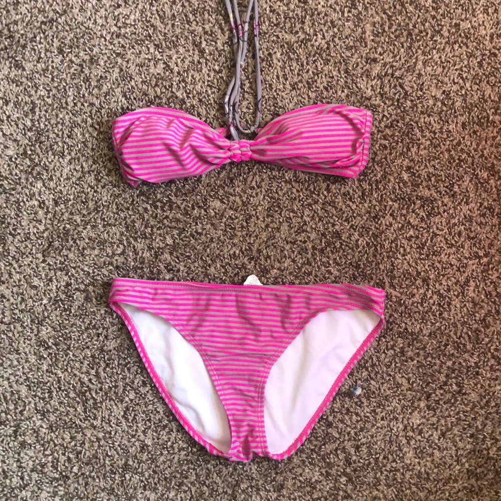 Pink and Gray Bikini 👙.